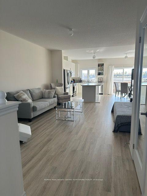 Photo 3 of 27 Bianca Crescent, Wasaga Beach — HOMEH