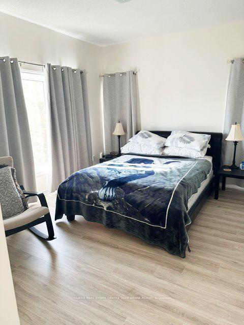 Photo 9 of 27 Bianca Crescent, Wasaga Beach — HOMEH