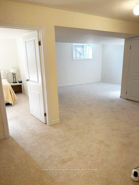 Photo 13 of 27 Bianca Crescent, Wasaga Beach — HOMEH