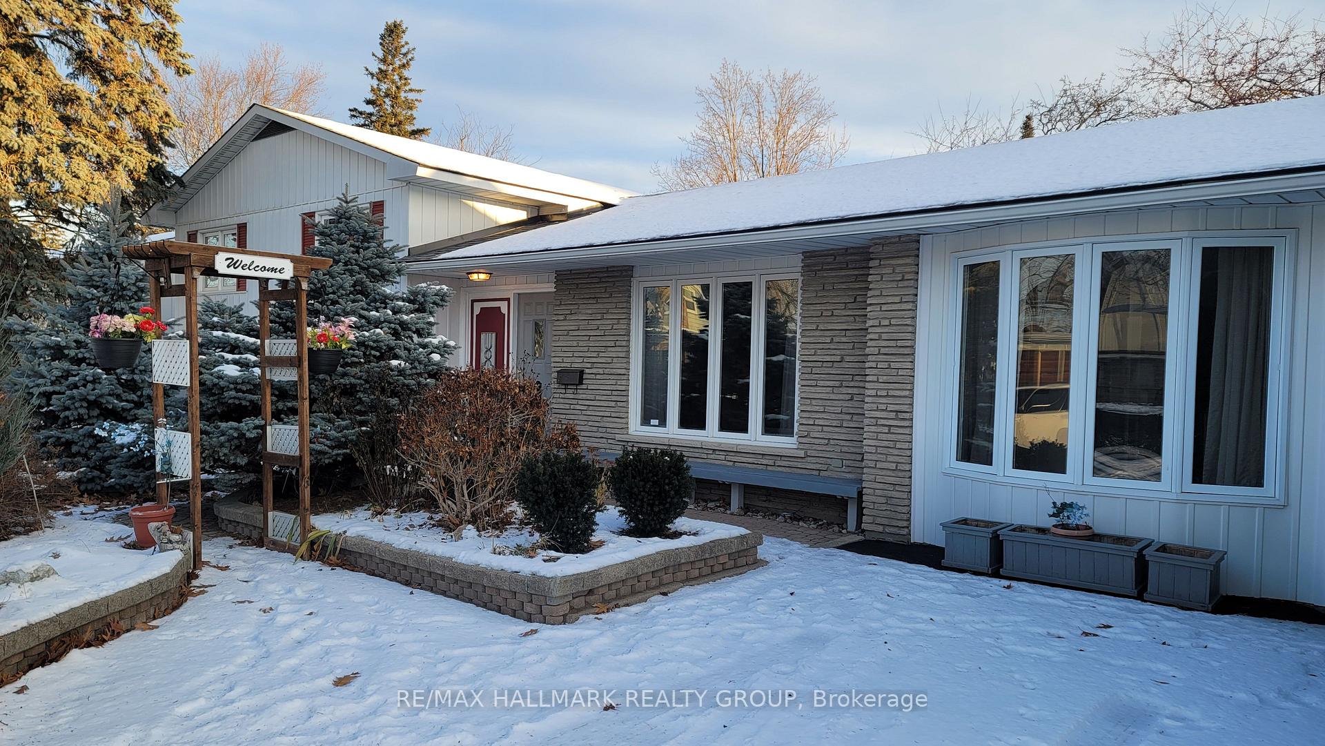 Photo 1 of 26 Ettrick Crescent, Ottawa, Barrhaven - Pheasant Run — HOMEH