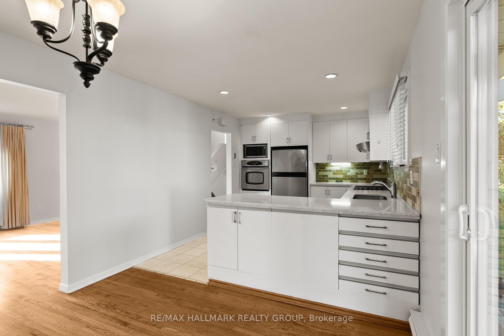 Photo 6 of 26 Ettrick Crescent, Ottawa, Barrhaven - Pheasant Run — HOMEH