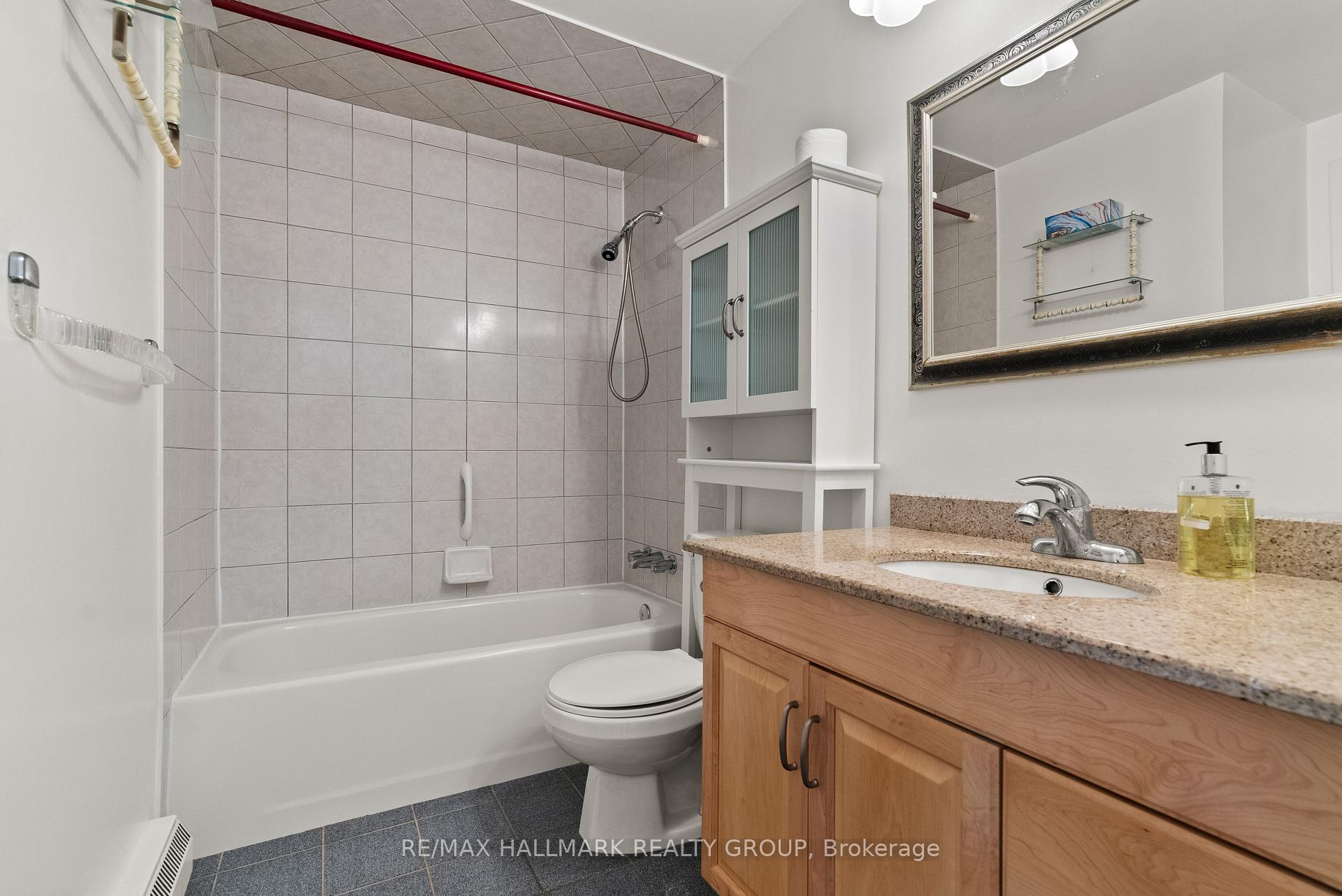 Photo 9 of 26 Ettrick Crescent, Ottawa, Barrhaven - Pheasant Run — HOMEH