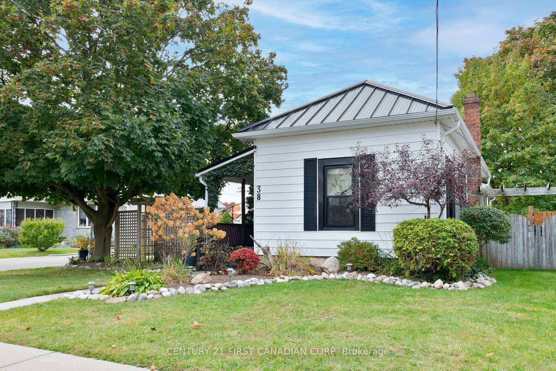 Photo 10 of 38 St. Andrew Street, Aylmer — HOMEH