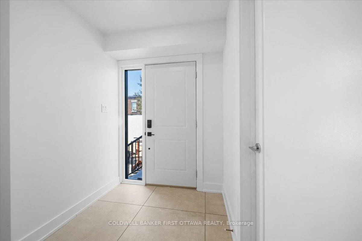 Photo 5 of Unit A, 236 Lebreton Street, Ottawa, West Centre Town — HOMEH