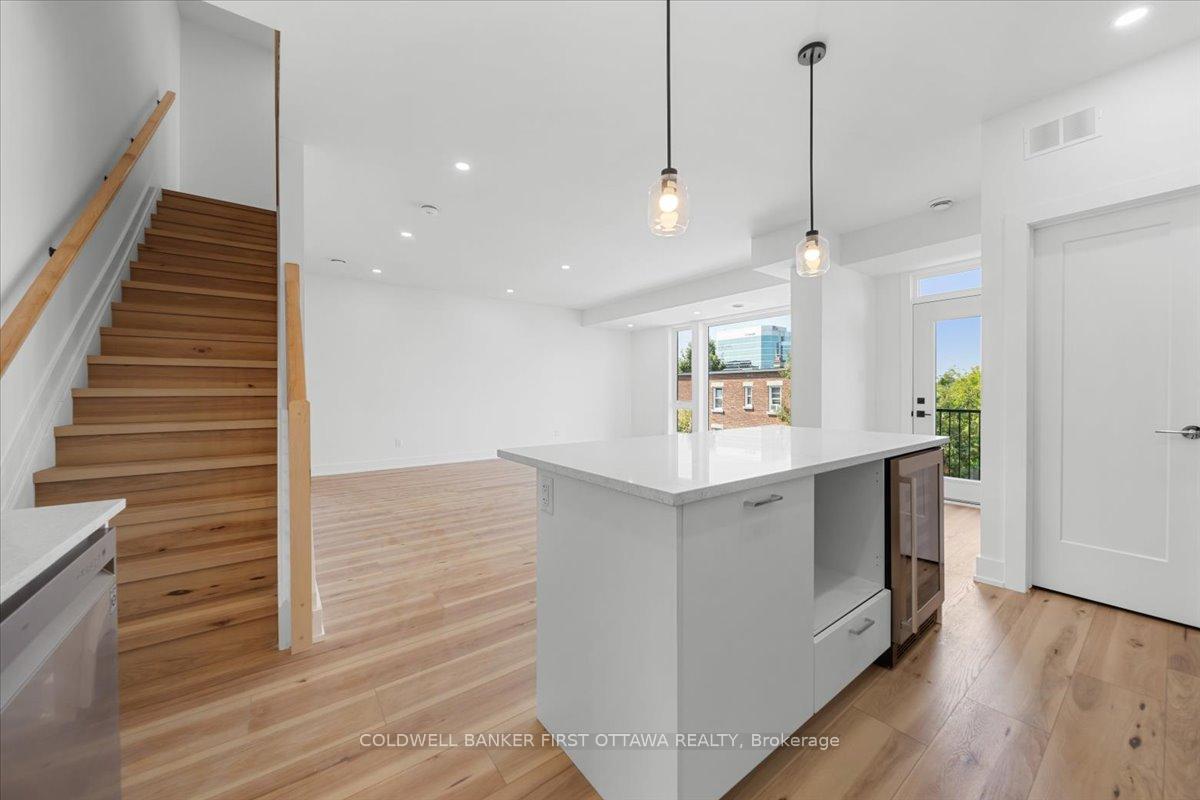 Photo 10 of Unit A, 236 Lebreton Street, Ottawa, West Centre Town — HOMEH