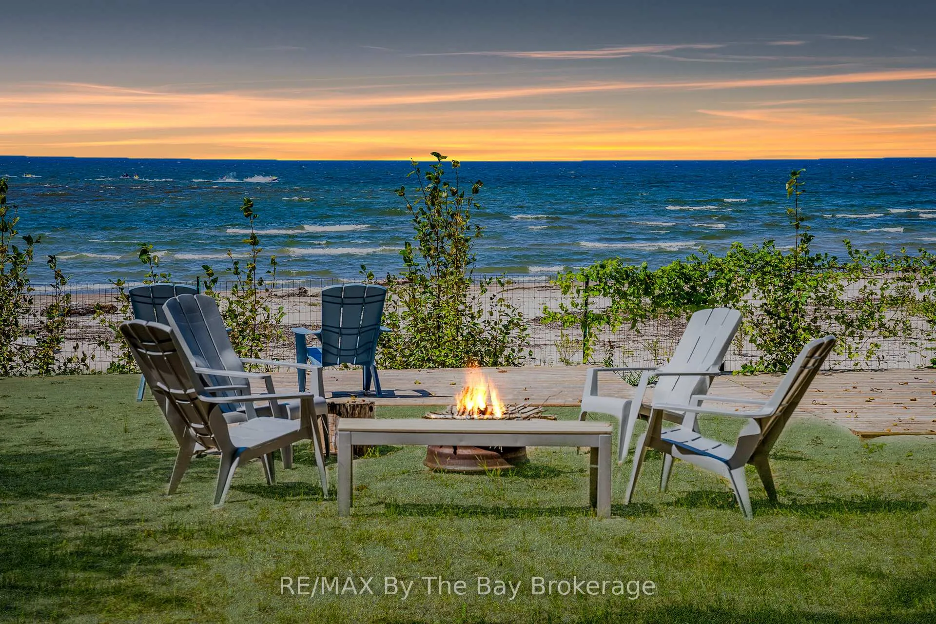 Photo 2 of 156 Santos Lane, Wasaga Beach — HOMEH
