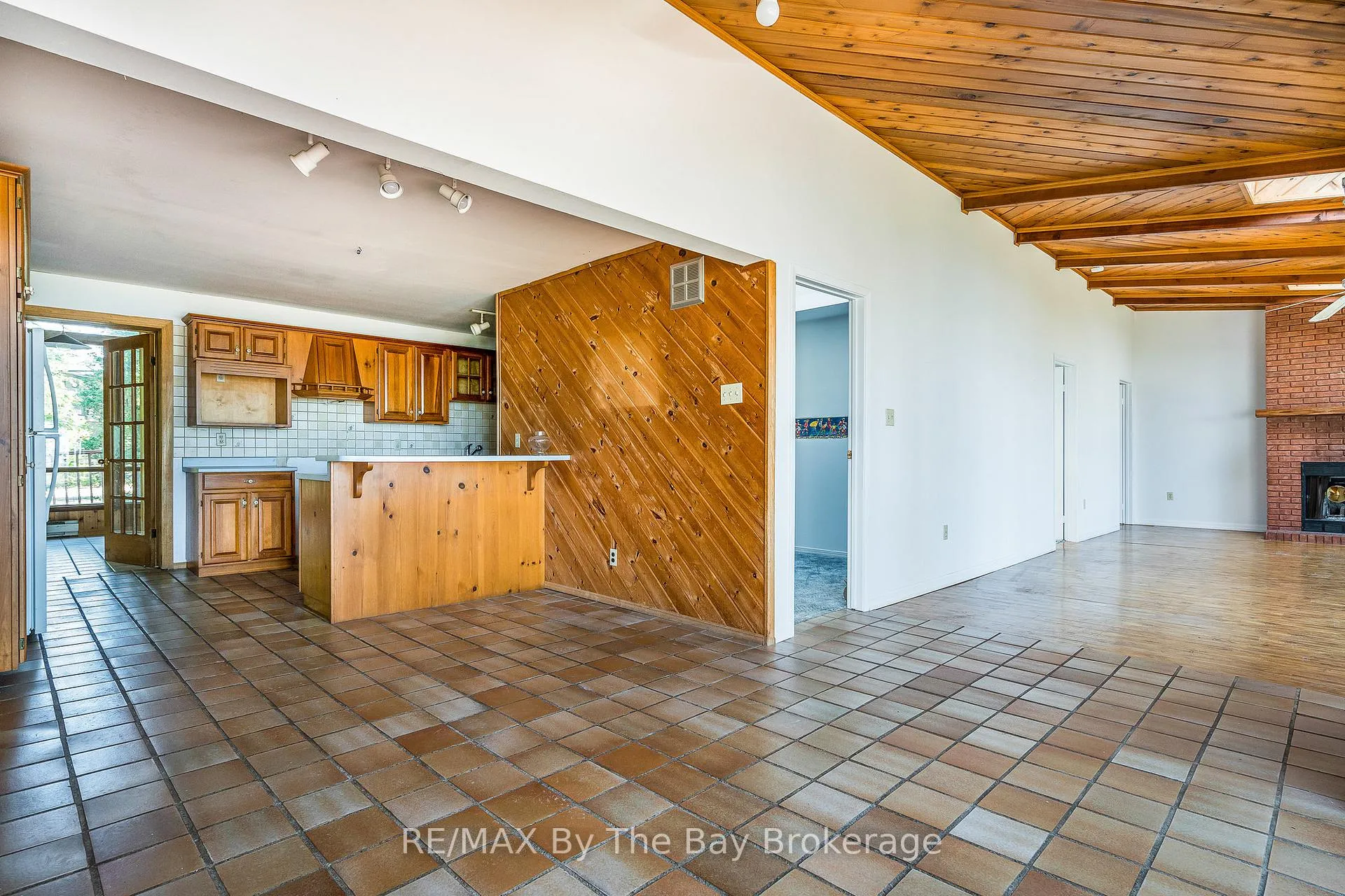 Photo 11 of 156 Santos Lane, Wasaga Beach — HOMEH