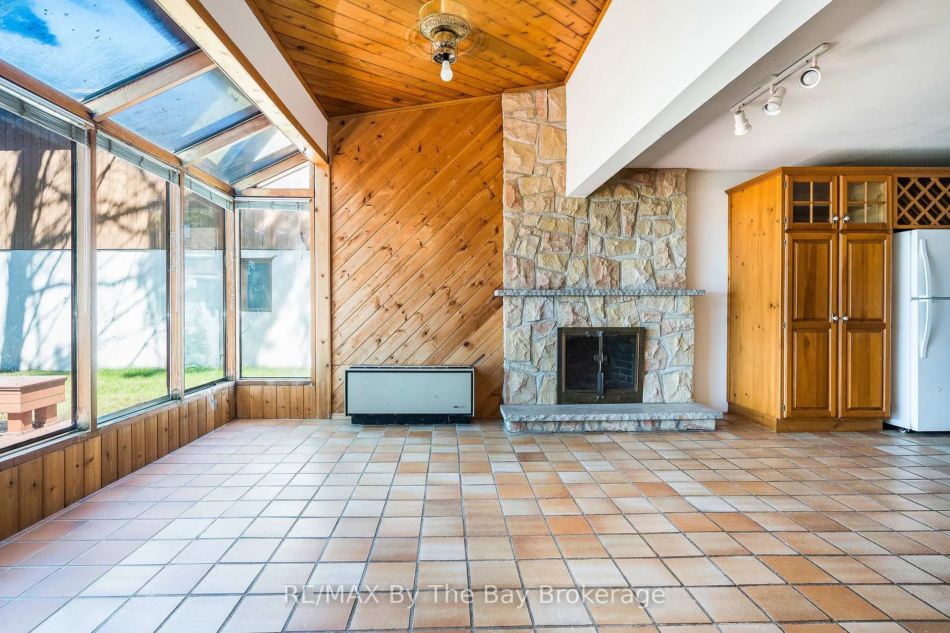 Photo 16 of 156 Santos Lane, Wasaga Beach — HOMEH