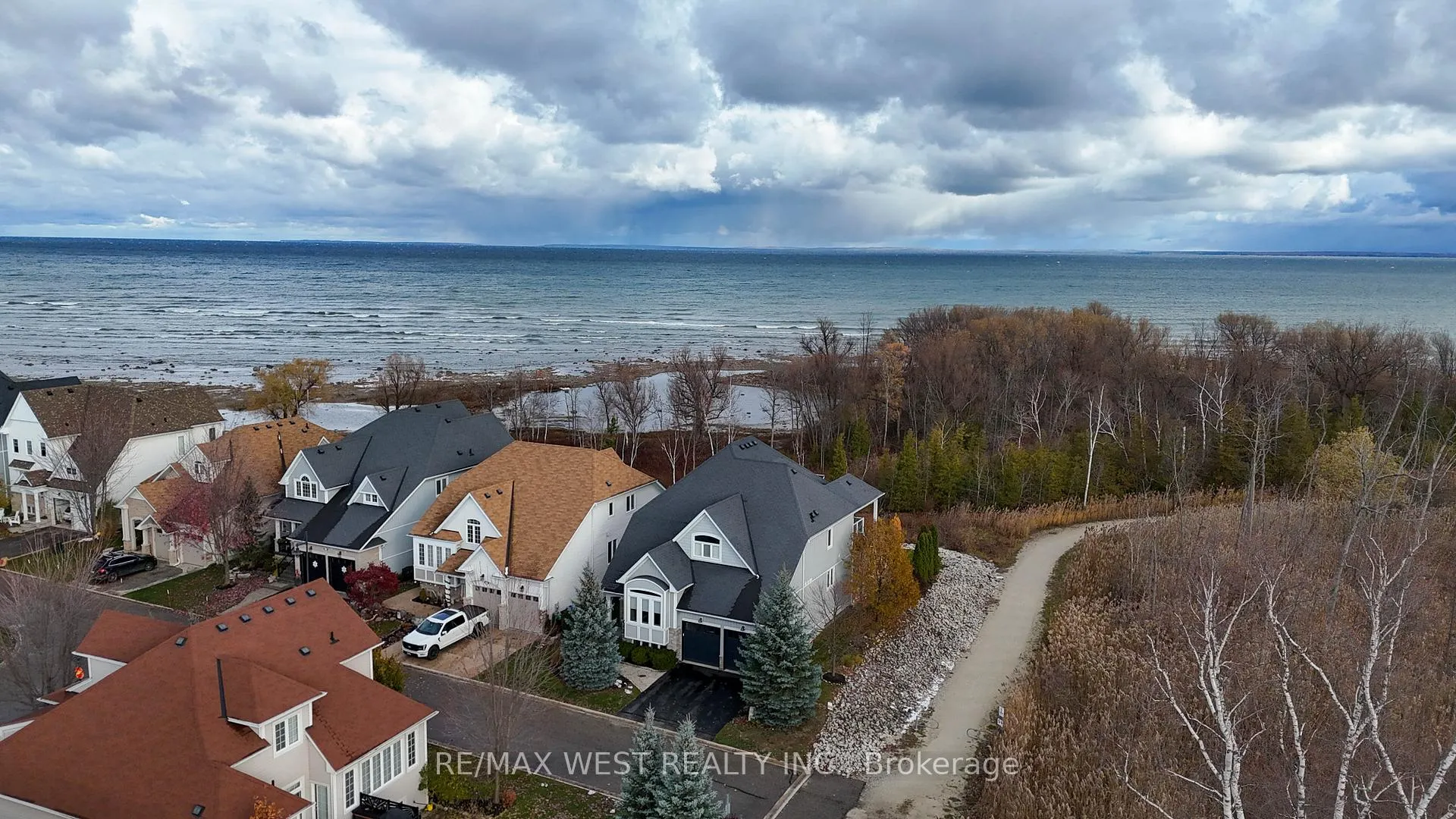 Photo 2 of 77 Waterview Road, Wasaga Beach — HOMEH