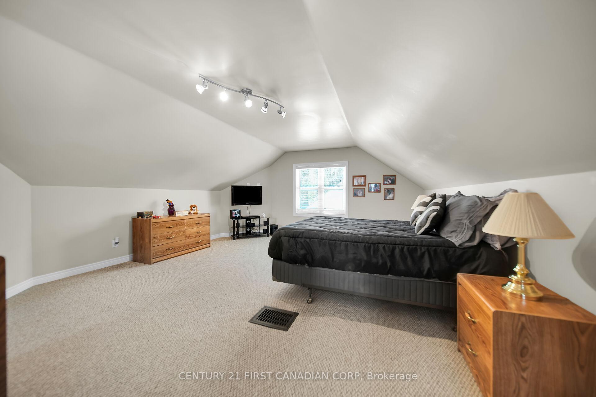 Photo 25 of 280 Graham Street, West Elgin, West Lorne — HOMEH