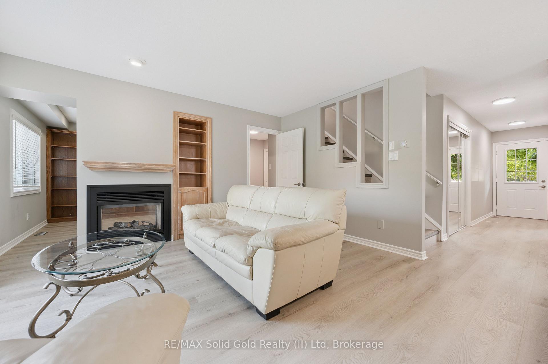 Photo 9 of 497 Brentcliffe Drive, Waterloo — HOMEH