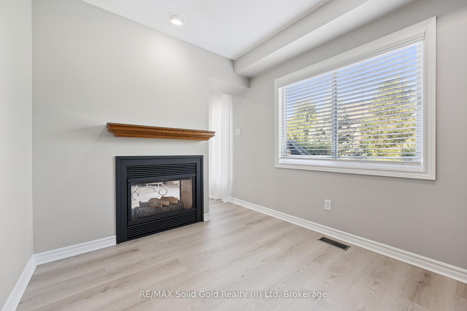 Photo 19 of 497 Brentcliffe Drive, Waterloo — HOMEH