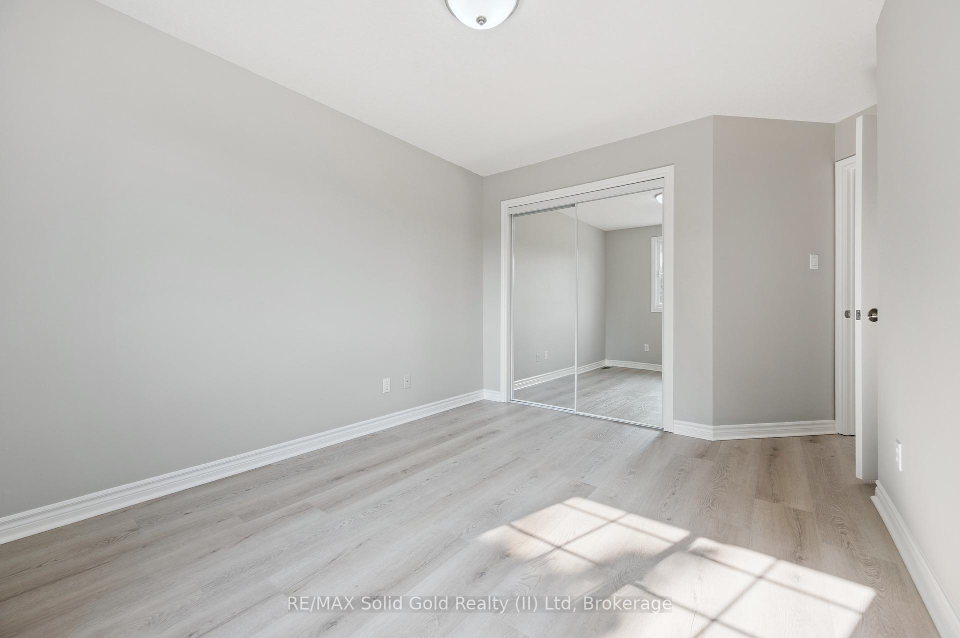 Photo 26 of 497 Brentcliffe Drive, Waterloo — HOMEH