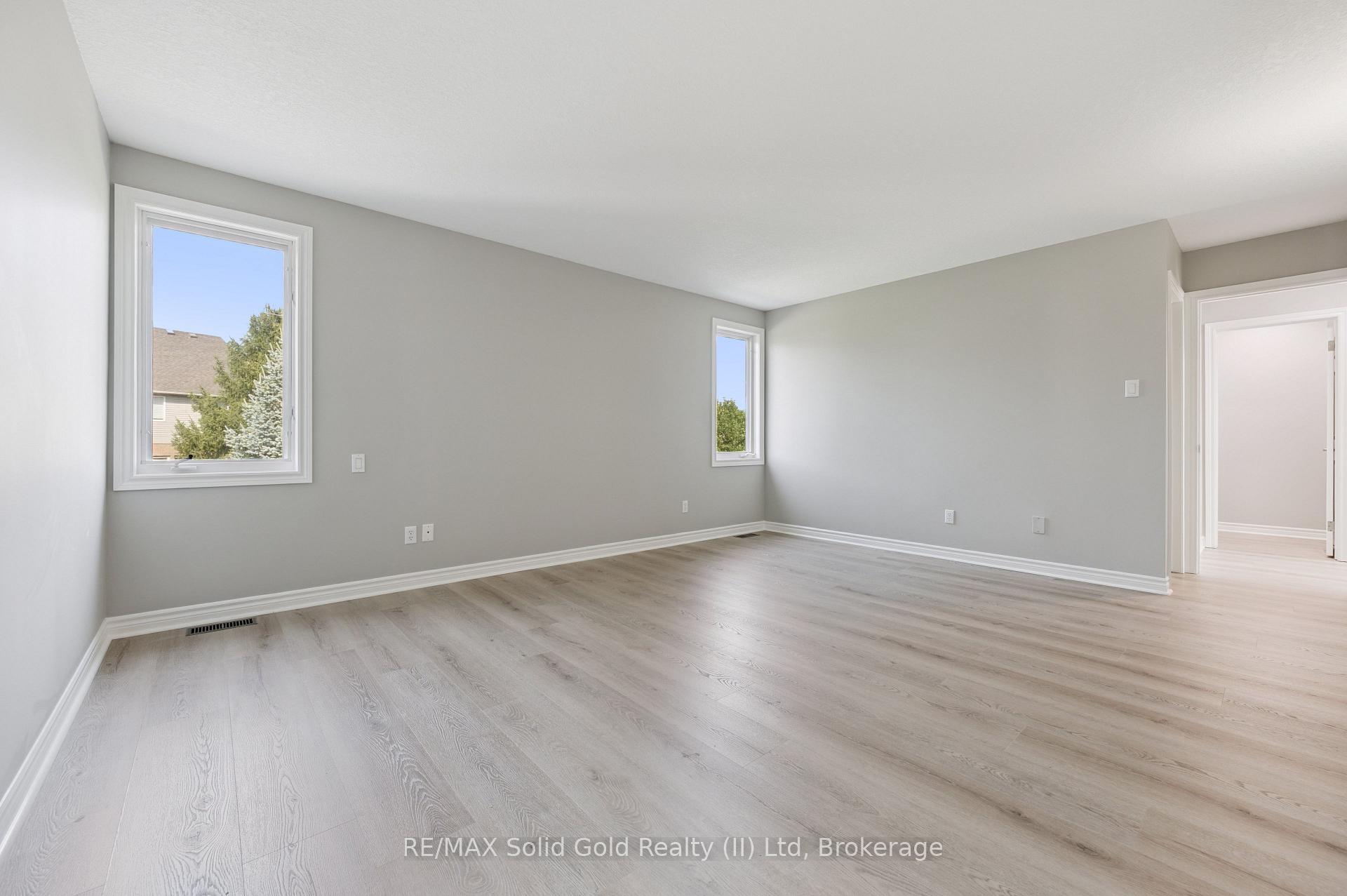Photo 29 of 497 Brentcliffe Drive, Waterloo — HOMEH