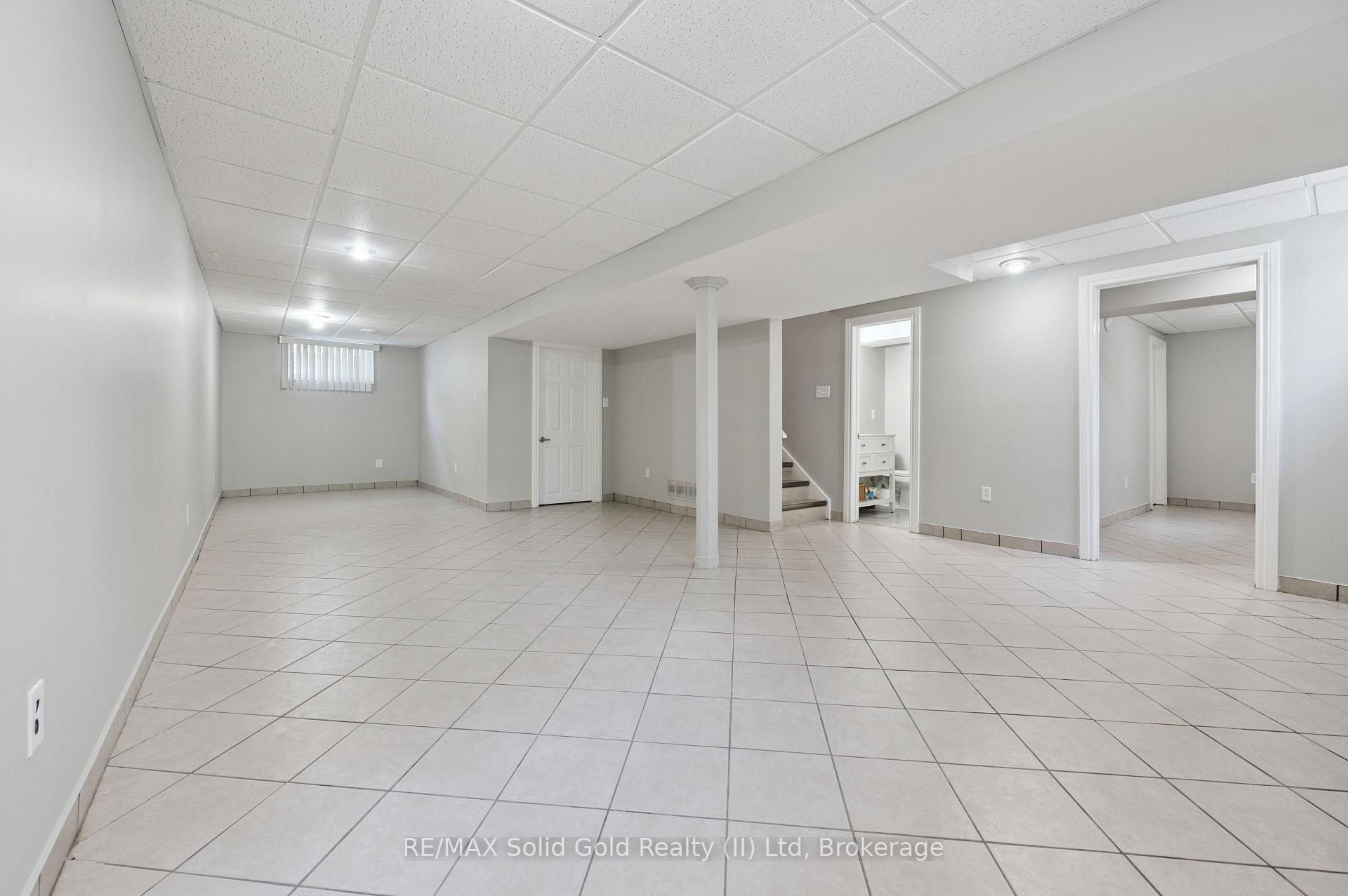 Photo 33 of 497 Brentcliffe Drive, Waterloo — HOMEH