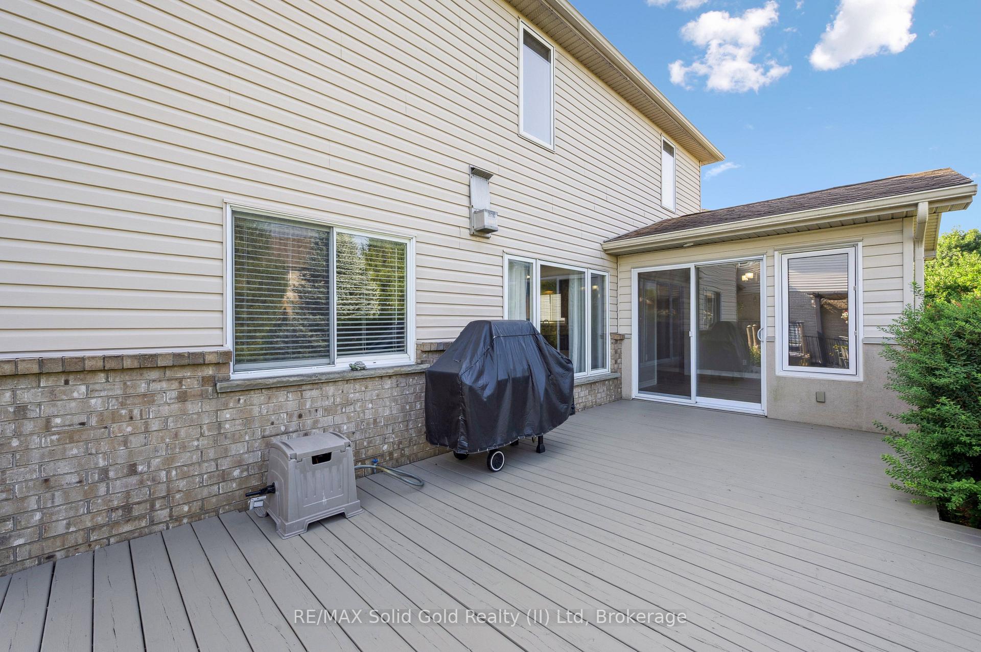 Photo 39 of 497 Brentcliffe Drive, Waterloo — HOMEH