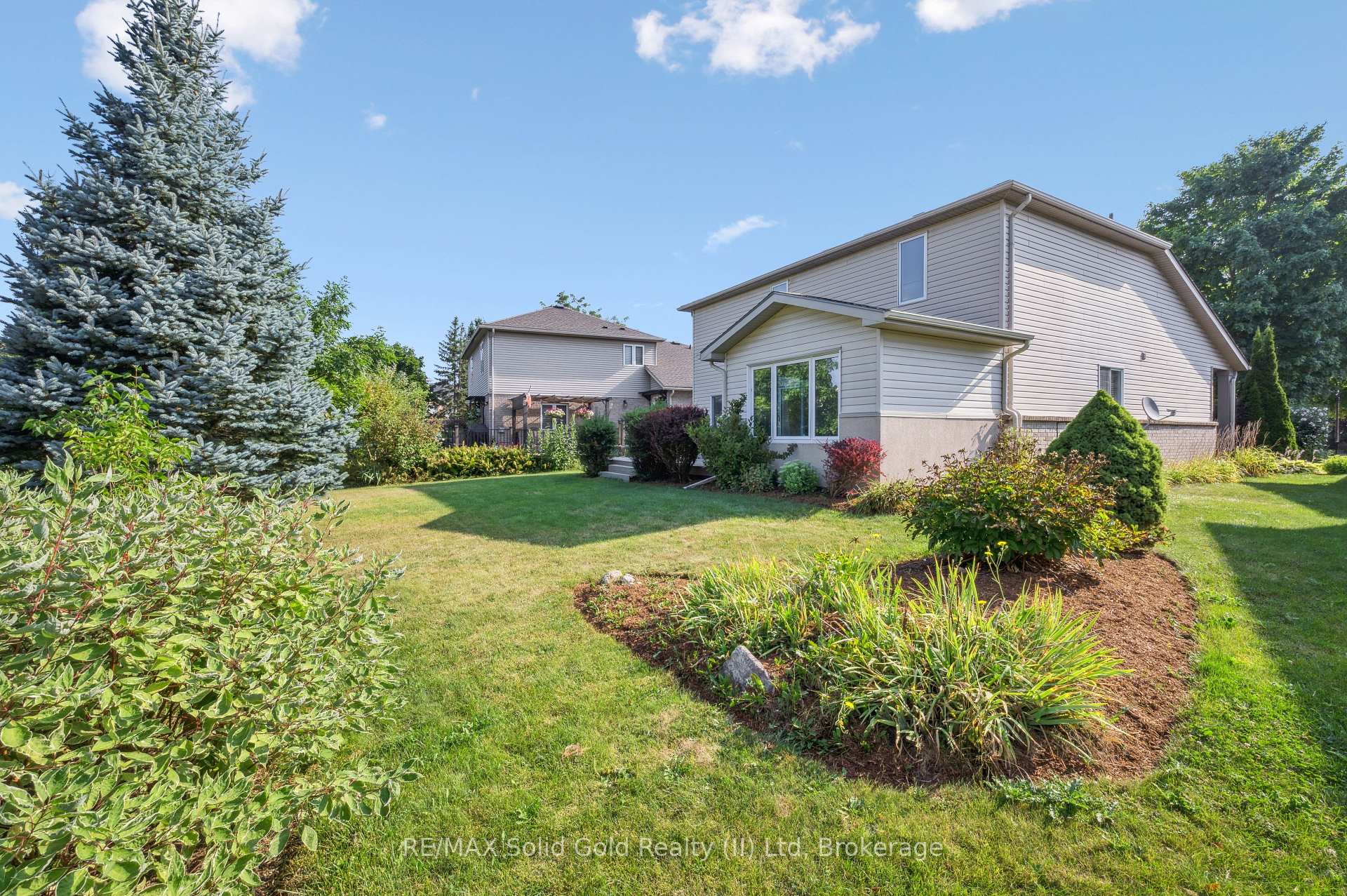 Photo 43 of 497 Brentcliffe Drive, Waterloo — HOMEH