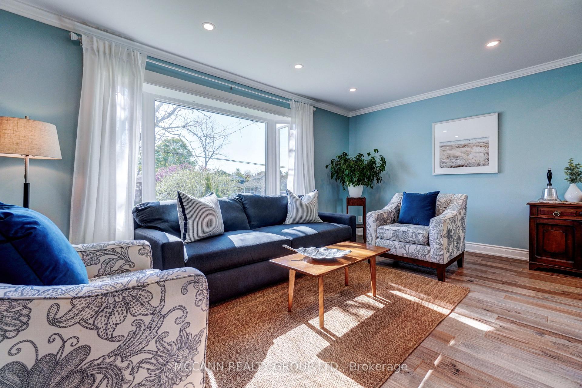 Photo 3 of 29 Third Avenue N, Uxbridge — HOMEH