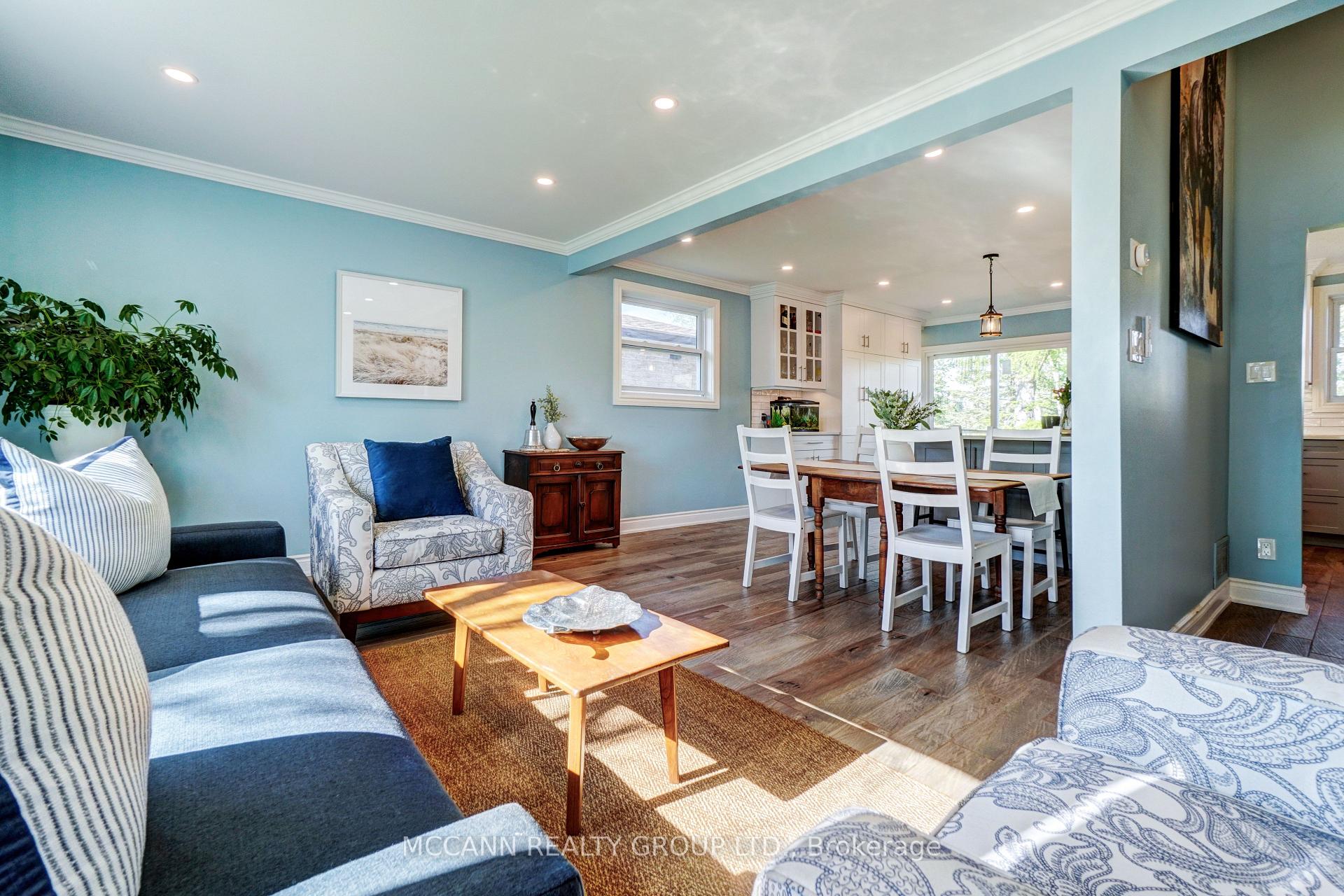 Photo 5 of 29 Third Avenue N, Uxbridge — HOMEH