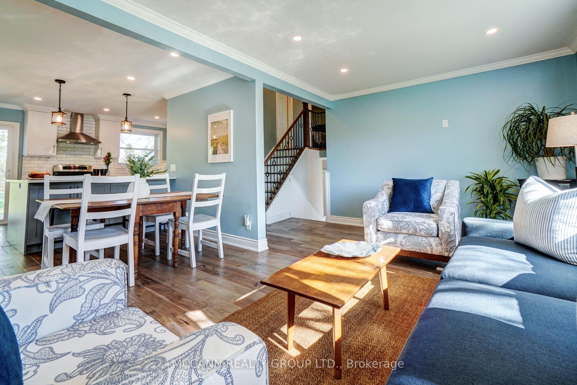 Photo 6 of 29 Third Avenue N, Uxbridge — HOMEH