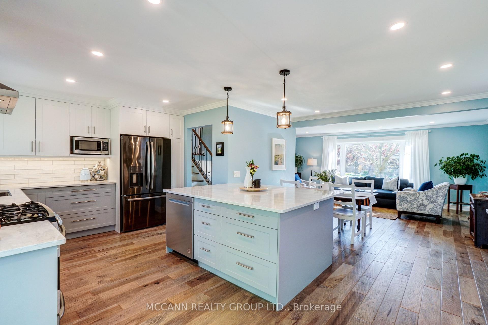 Photo 8 of 29 Third Avenue N, Uxbridge — HOMEH