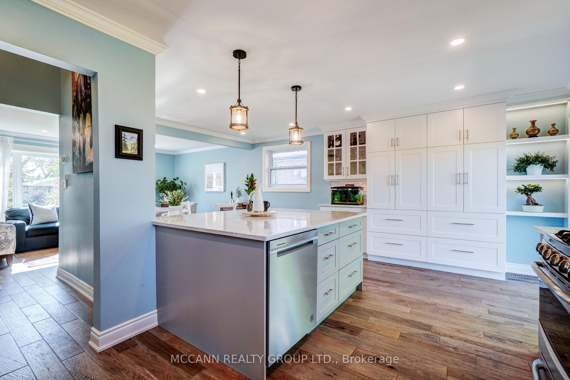 Photo 9 of 29 Third Avenue N, Uxbridge — HOMEH