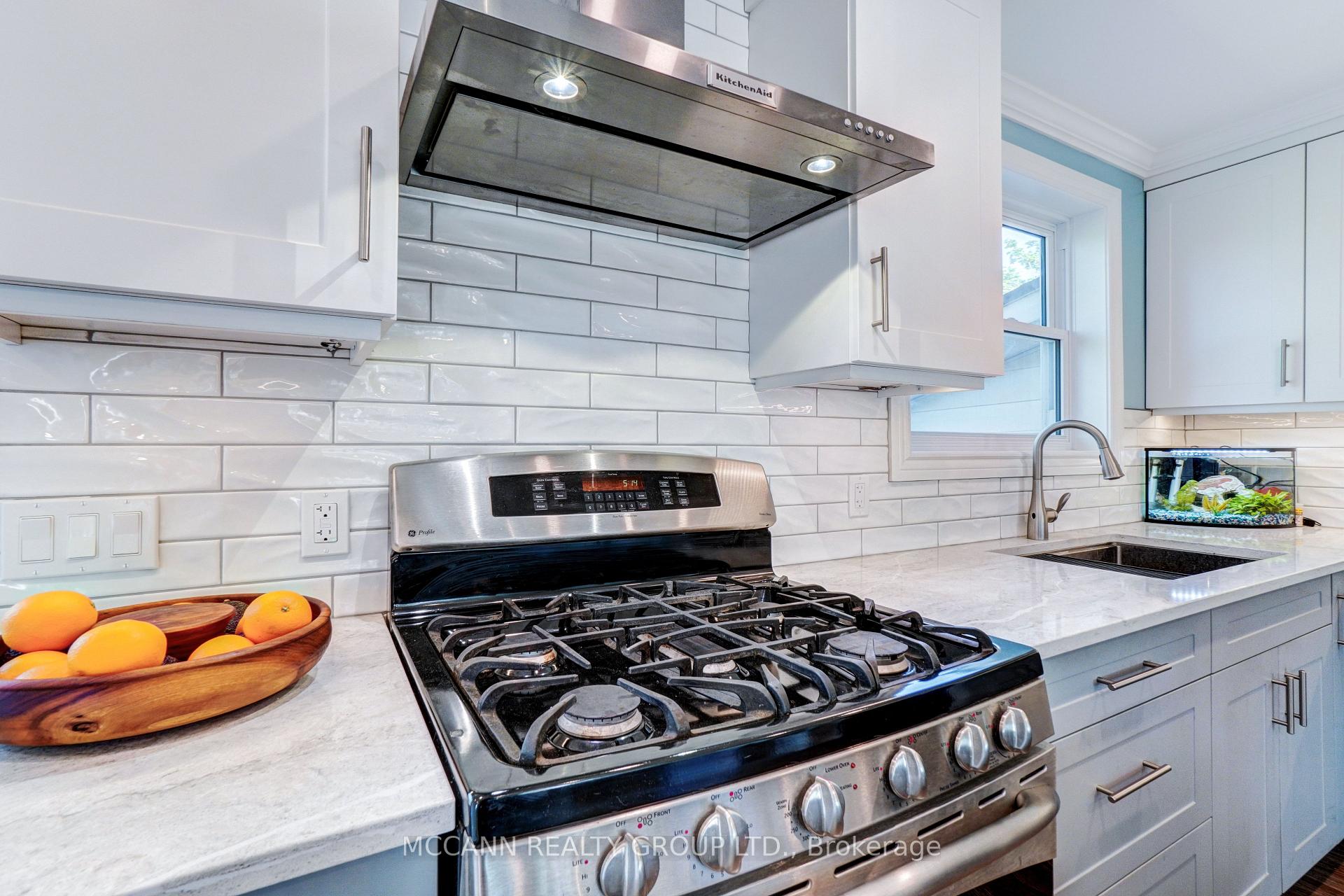 Photo 12 of 29 Third Avenue N, Uxbridge — HOMEH