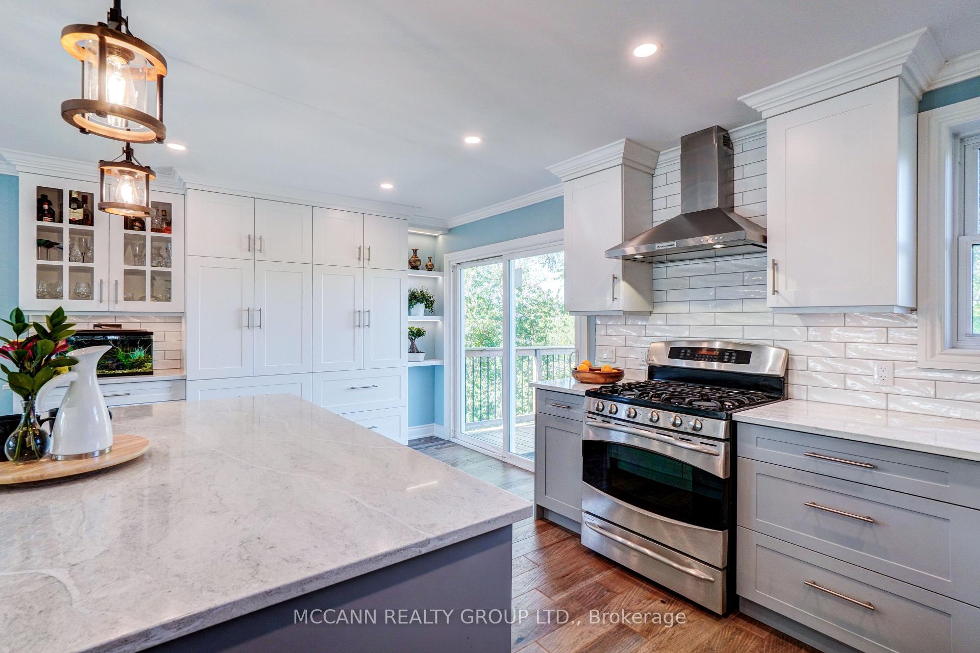 Photo 13 of 29 Third Avenue N, Uxbridge — HOMEH