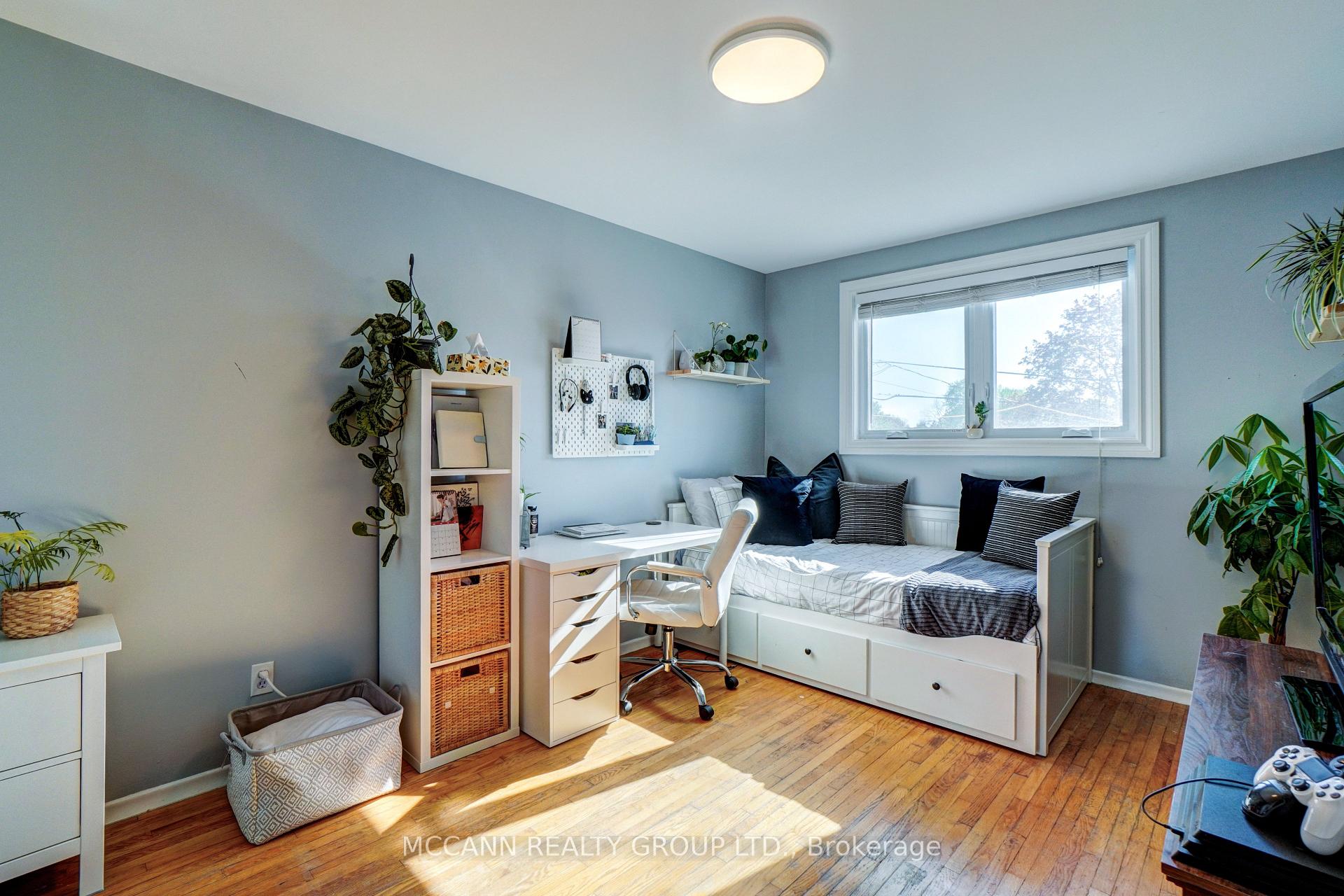 Photo 17 of 29 Third Avenue N, Uxbridge — HOMEH