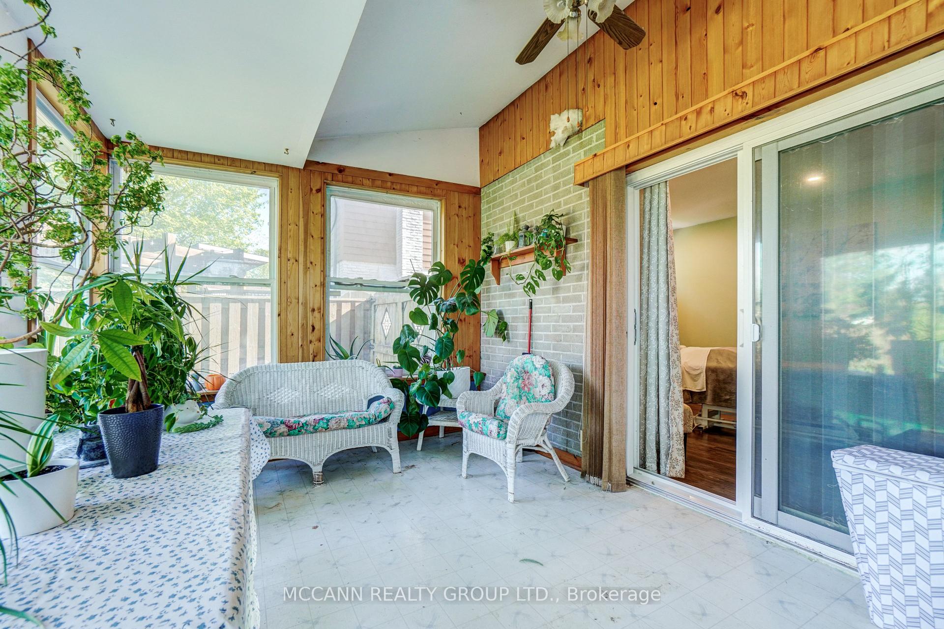 Photo 21 of 29 Third Avenue N, Uxbridge — HOMEH