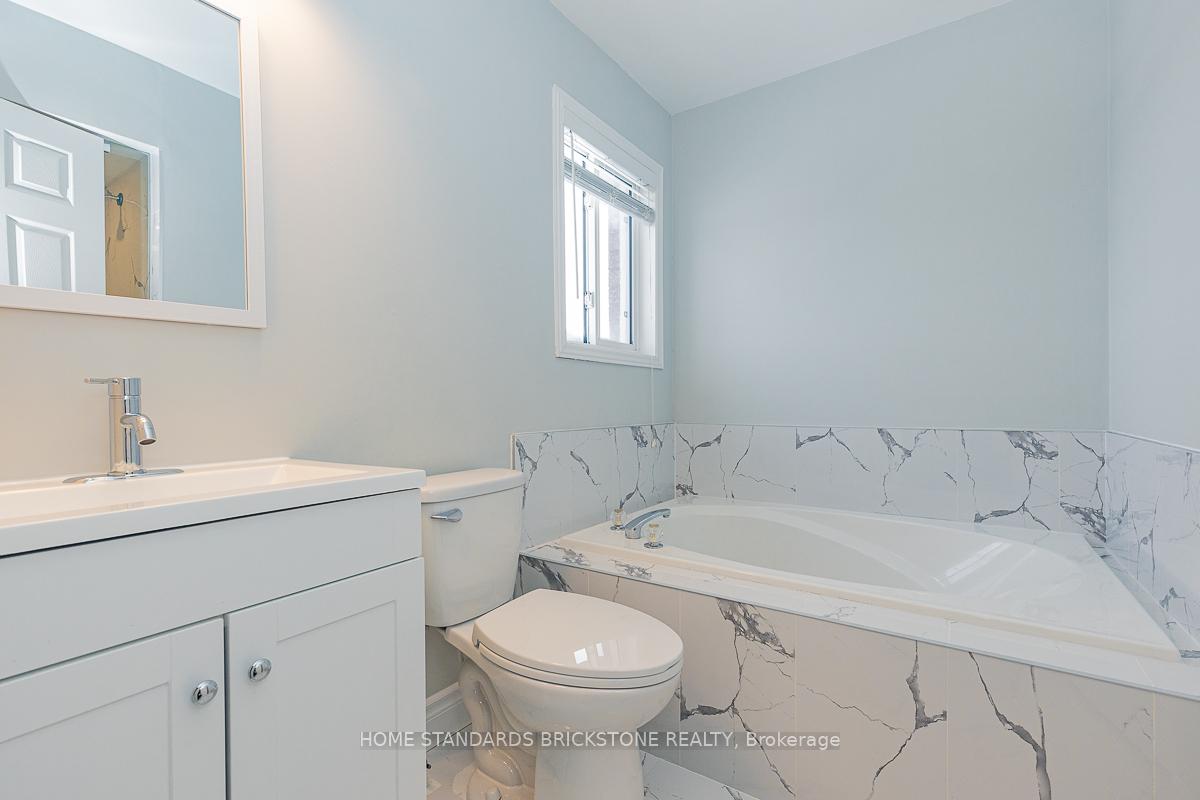 Photo 29 of 72 Sylwood Crescent, Vaughan, Maple — HOMEH
