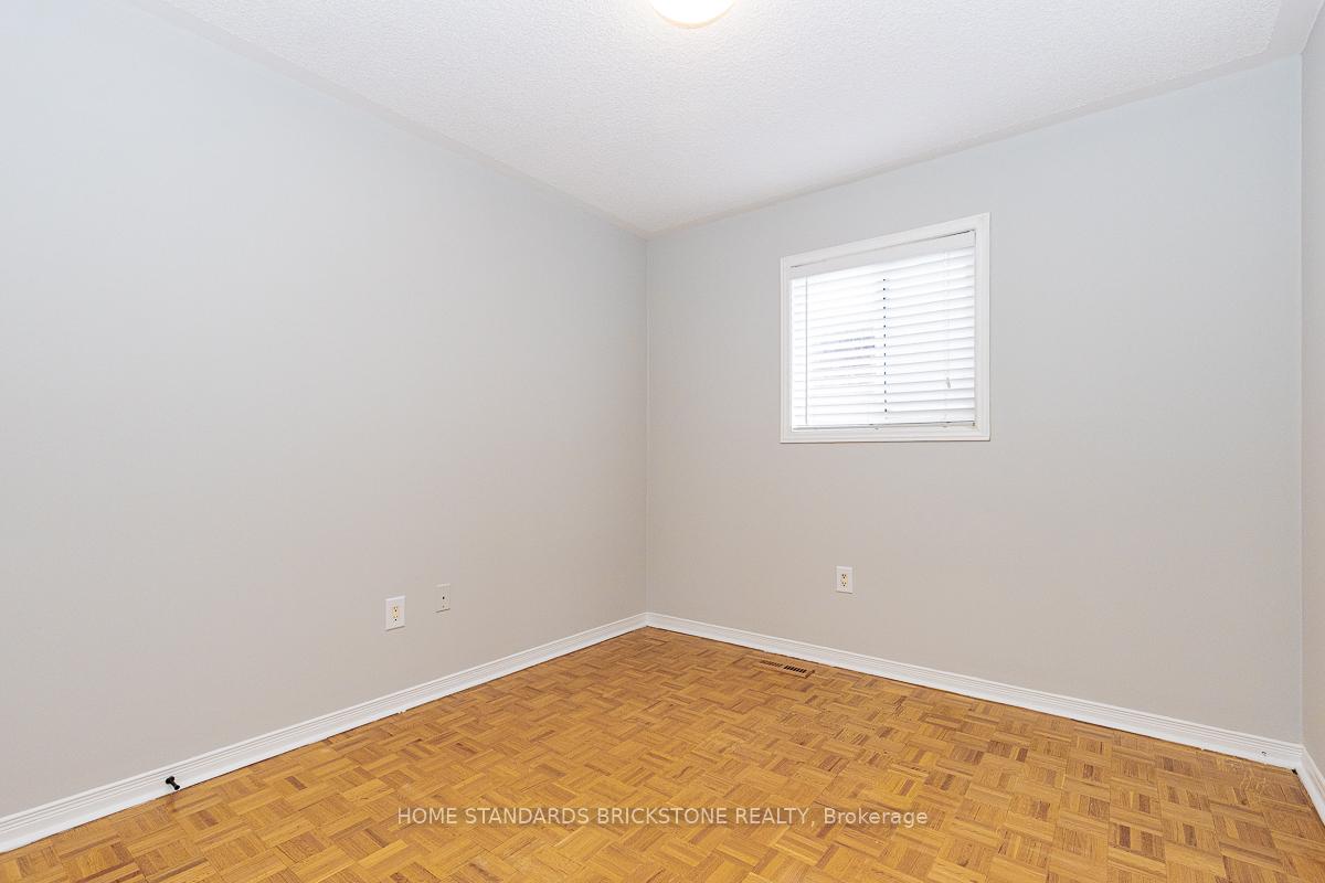 Photo 31 of 72 Sylwood Crescent, Vaughan, Maple — HOMEH