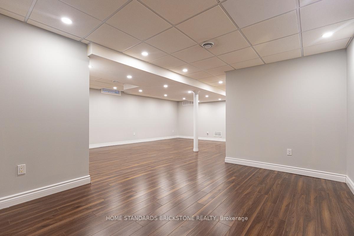 Photo 40 of 72 Sylwood Crescent, Vaughan, Maple — HOMEH