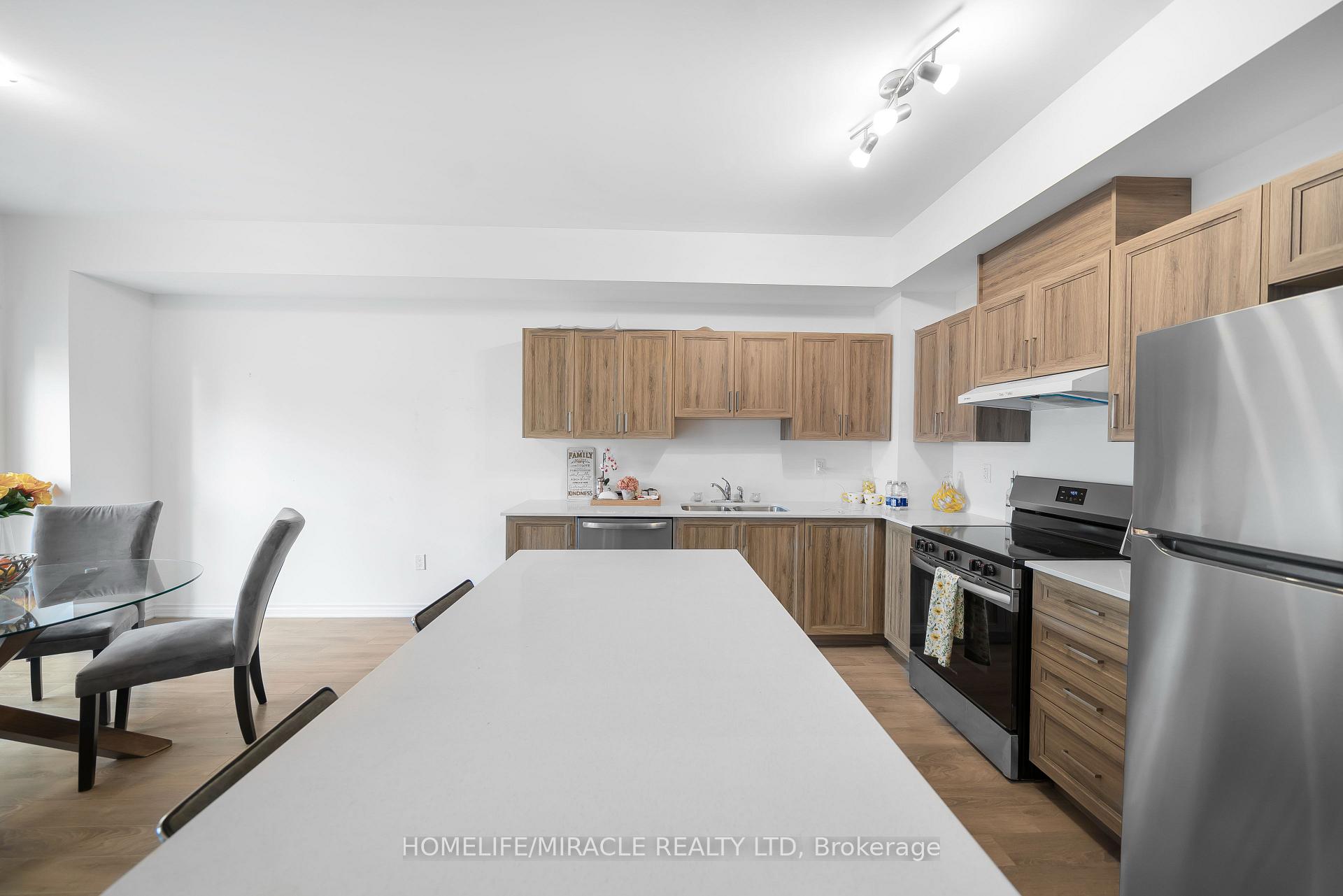 Photo 13 of 23 Lincoln Drive, Belleville, Belleville Ward — HOMEH