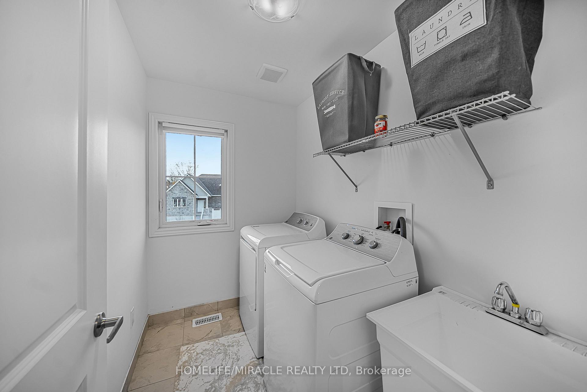 Photo 15 of 23 Lincoln Drive, Belleville, Belleville Ward — HOMEH