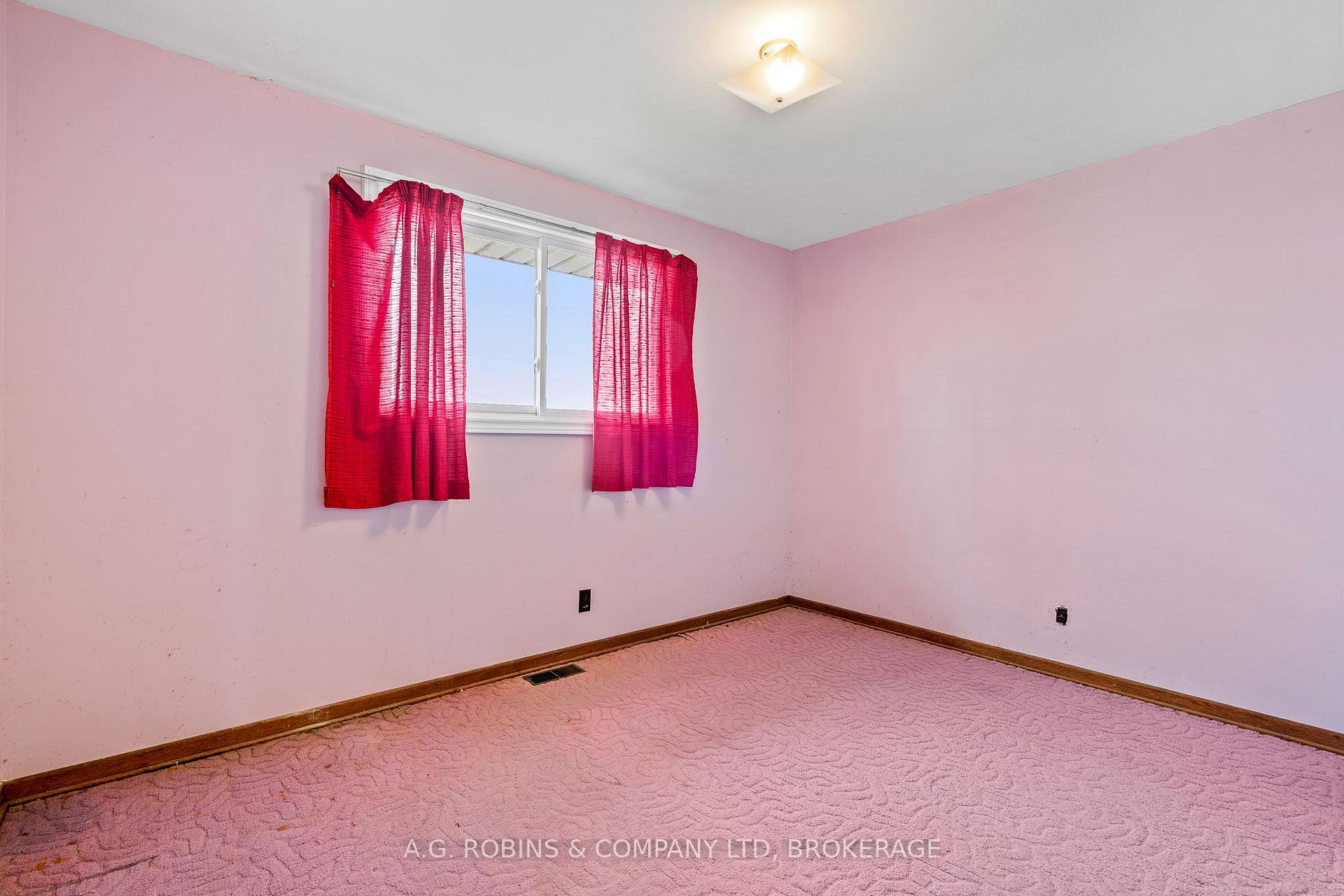 Photo 12 of 13041 Lakeshore Road, Wainfleet, Lakeshore — HOMEH