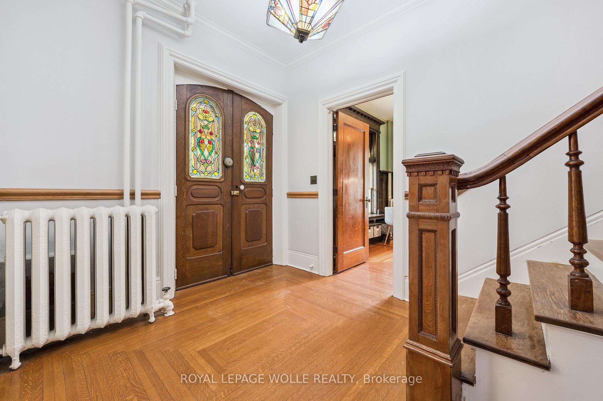 Photo 4 of 88 William Street W, Waterloo — HOMEH