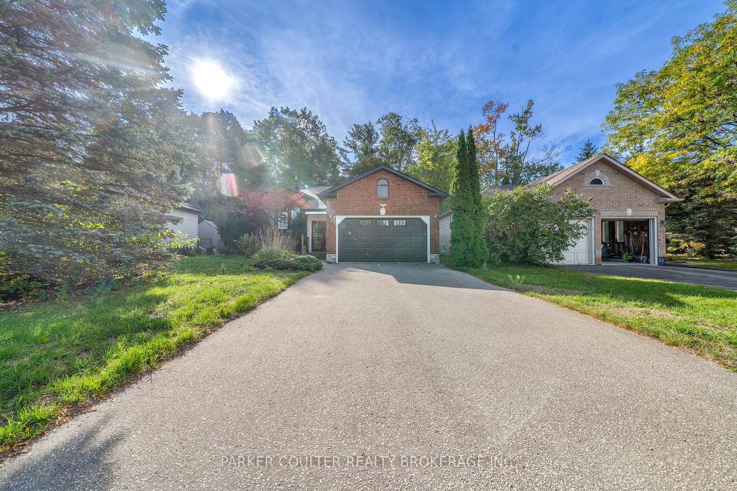 Photo 2 of 73 Timberland Crescent, Wasaga Beach — HOMEH
