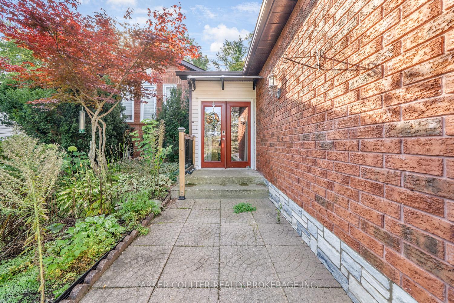 Photo 4 of 73 Timberland Crescent, Wasaga Beach — HOMEH
