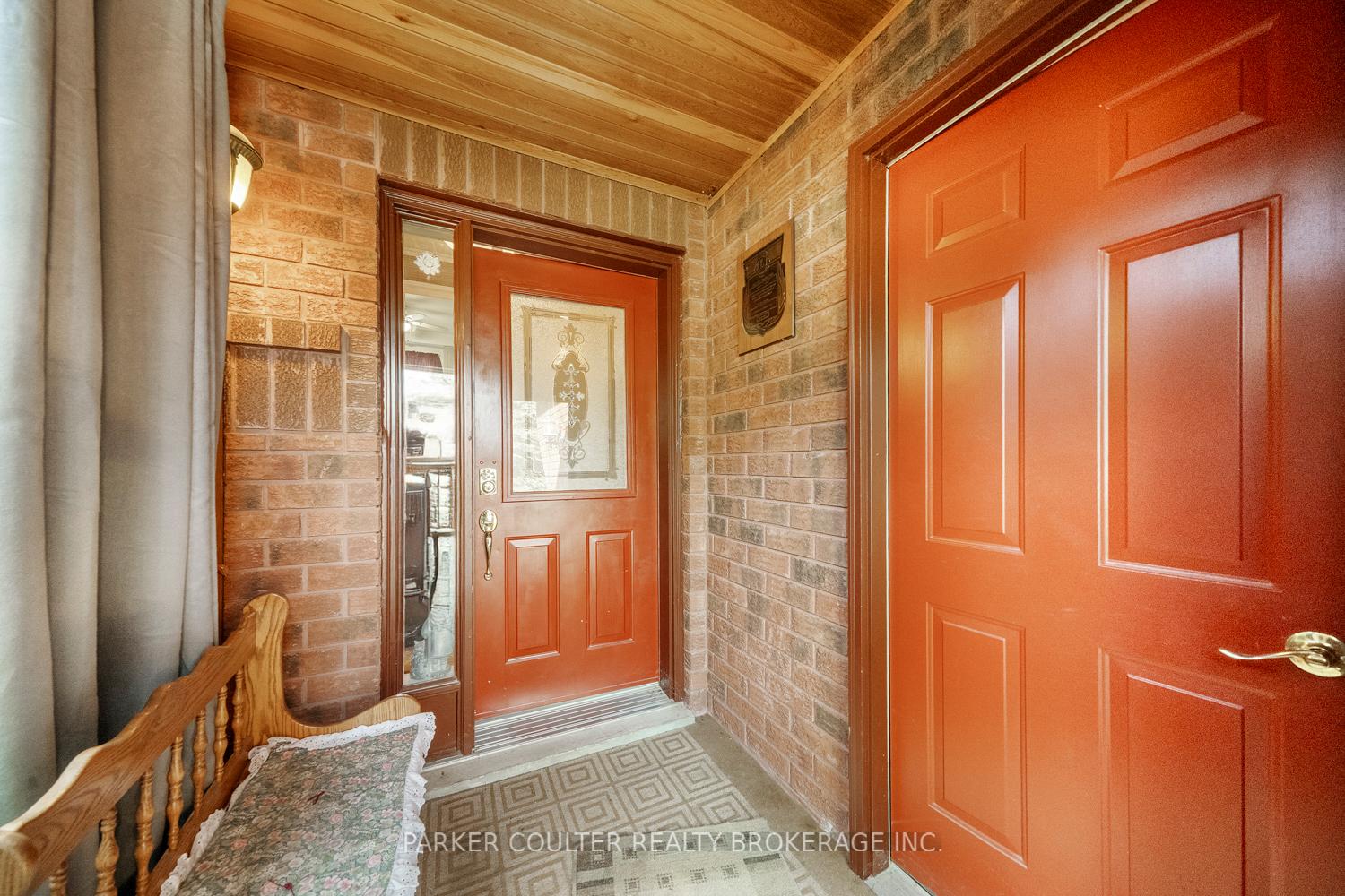 Photo 5 of 73 Timberland Crescent, Wasaga Beach — HOMEH