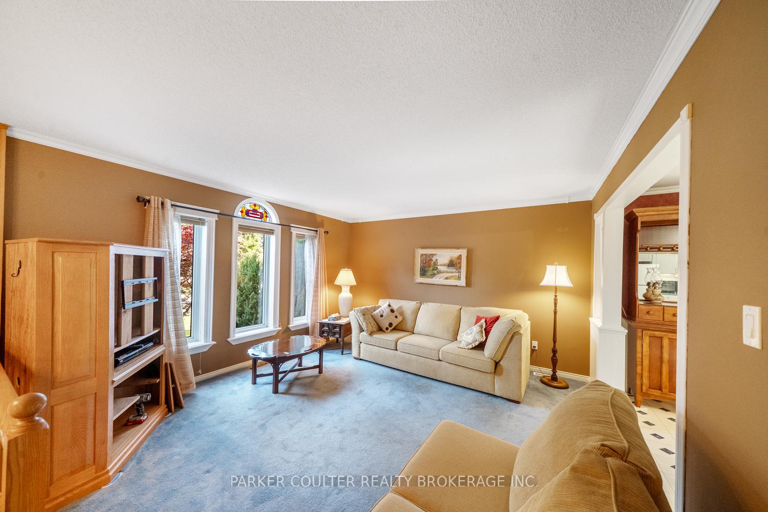 Photo 6 of 73 Timberland Crescent, Wasaga Beach — HOMEH