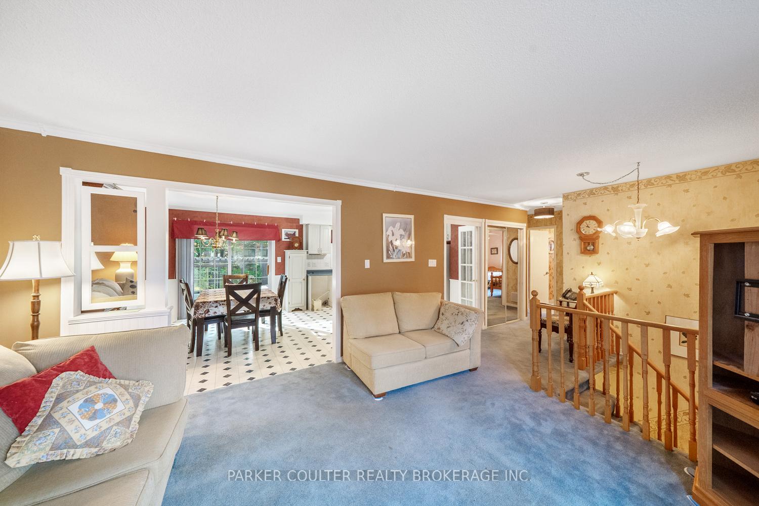 Photo 8 of 73 Timberland Crescent, Wasaga Beach — HOMEH