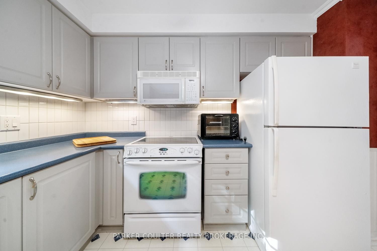 Photo 10 of 73 Timberland Crescent, Wasaga Beach — HOMEH