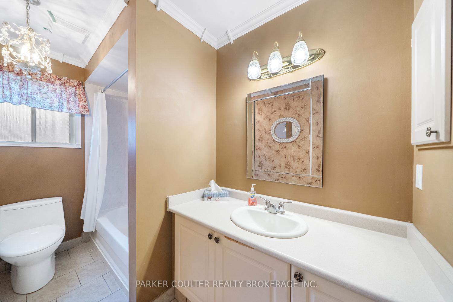 Photo 17 of 73 Timberland Crescent, Wasaga Beach — HOMEH