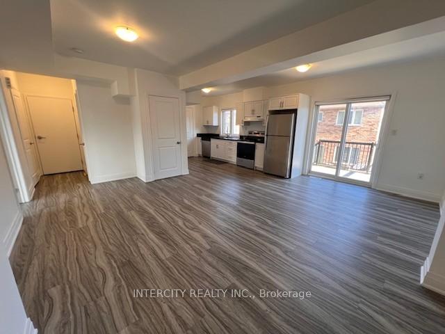 Photo 4 of Unit Lower, 81 Vedette Way, Vaughan, East Woodbridge — HOMEH