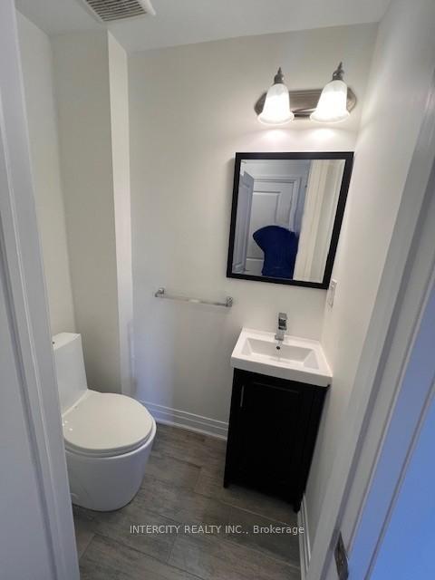 Photo 10 of Unit Lower, 81 Vedette Way, Vaughan, East Woodbridge — HOMEH