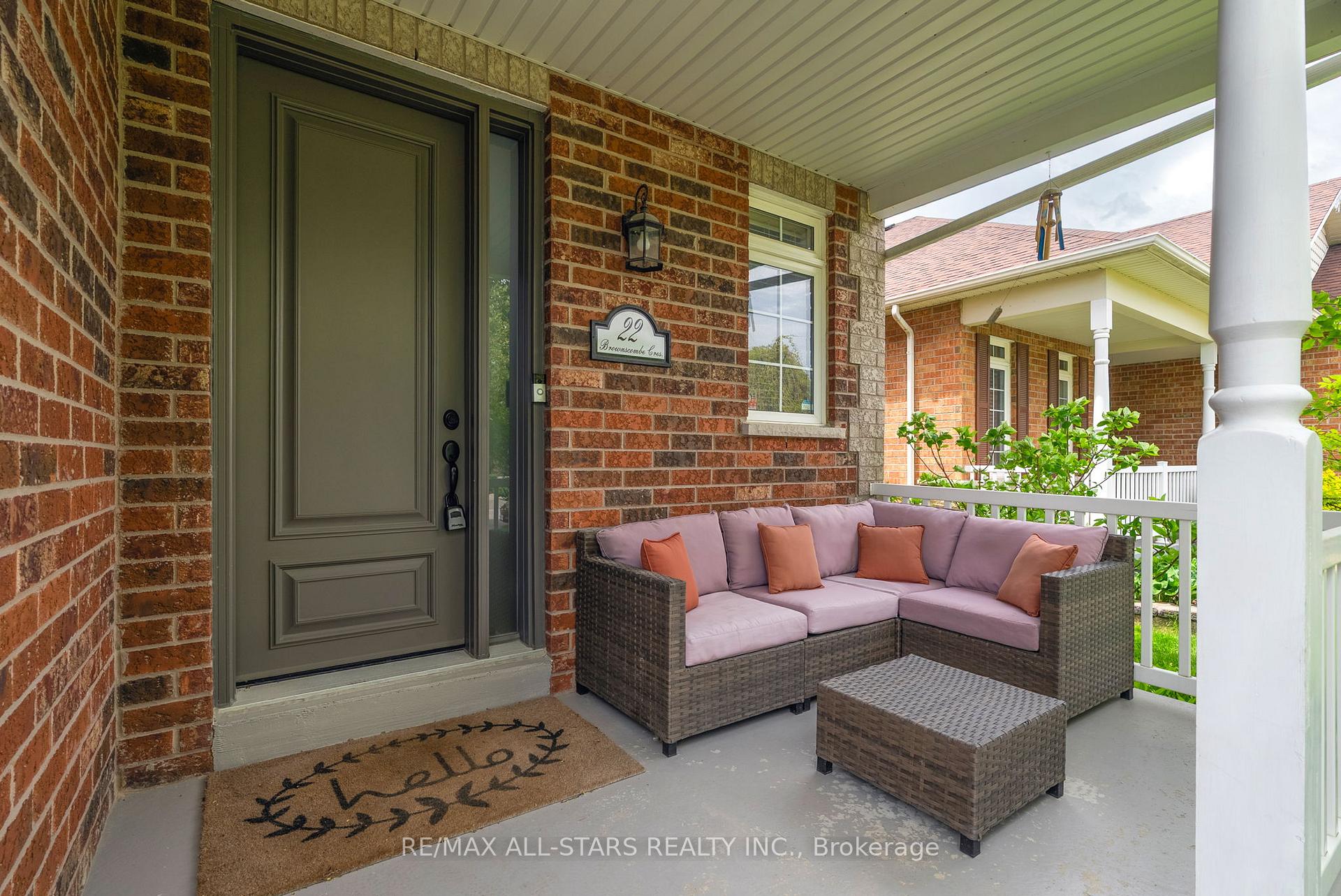 Photo 3 of 22 Brownscombe Crescent, Uxbridge — HOMEH
