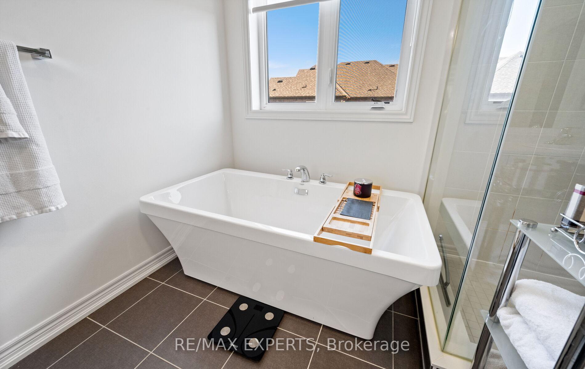 Photo 25 of 58 Bellefond Street, Vaughan, Kleinburg — HOMEH