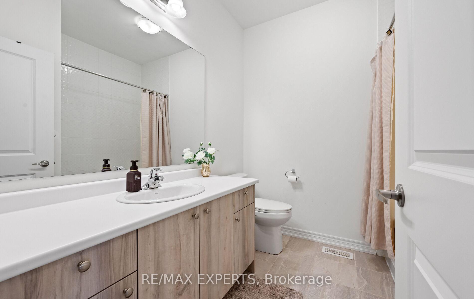 Photo 31 of 58 Bellefond Street, Vaughan, Kleinburg — HOMEH
