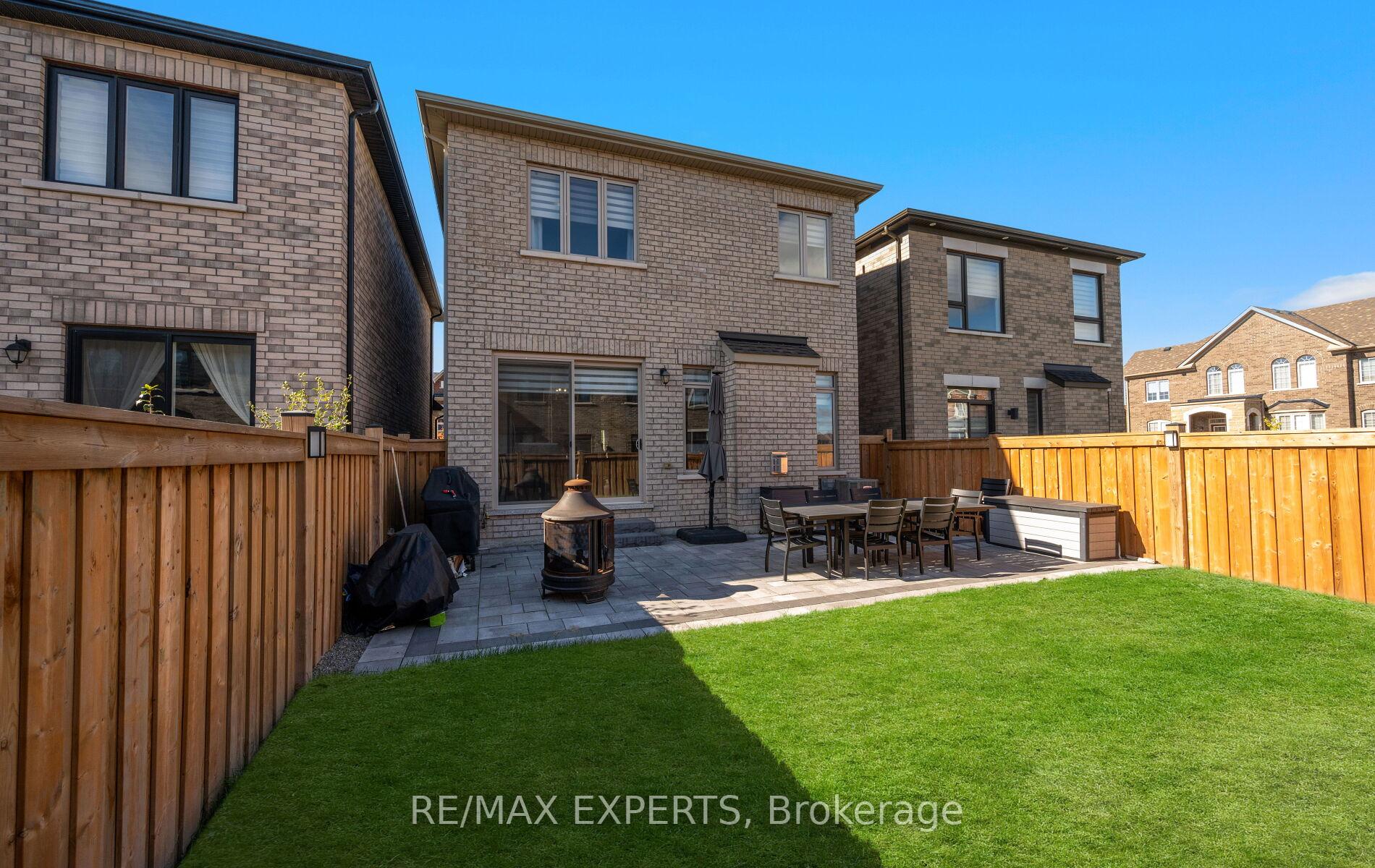 Photo 34 of 58 Bellefond Street, Vaughan, Kleinburg — HOMEH